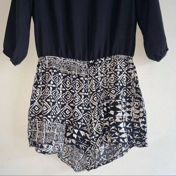 Y2K 90s Casual Romper Slit Open Back Size S Pockets Black White 3/4 Sleeves - Picture 3 of 9